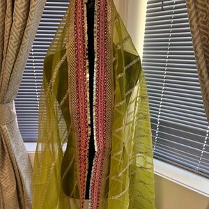 Pakistani/Indian style dupatta/ Scarf/Chunni